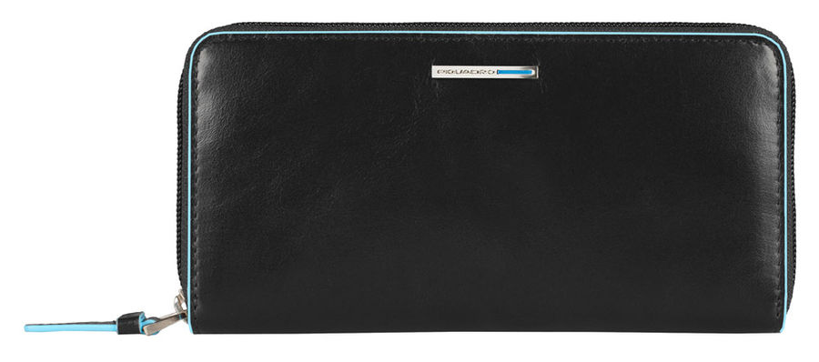 Кошелек женский Piquadro Blue Square PD3229B2/N черный натур.кожа Кошелек женский Piquadro Blue Square PD3229B2/N черный натур.кожаКошельки<br>Женское портмоне на молнии из натуральной телячьей кожи. Три основых отделения для купюр и кредитных карт. Большое отделение для монет на молнии. Фирменная упаковка.<br><br>Линейка: Blue Square<br>Цвет: черный