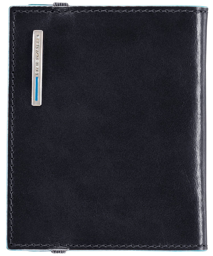 Чехол для кредитных карт Piquadro Blue Square PP1395B2/BLU2 темно-синий натур.кожа Чехол для кредитных карт Piquadro Blue Square PP1395B2/BLU2 темно-синий натур.кожаЧехлы для карт<br>Чехол для кредитных карт, натуральная кожа. Пластиковые вставки 18 шт. для кредитных карт, фиксация клапана - резинкой вперехлест. Оторочка по канту - голубым. Фирменная упаковка.<br><br>Линейка: Blue Square<br>Цвет: темно-синий