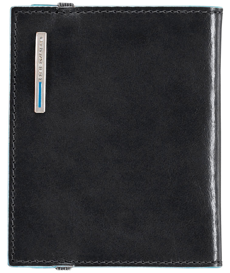 Чехол для кредитных карт Piquadro Blue Square PP1395B2/N черный натур.кожа Чехол для кредитных карт Piquadro Blue Square PP1395B2/N черный натур.кожаЧехлы для карт<br>Чехол для кредитных карт, натуральная кожа. Пластиковые вставки 18 шт. для кредитных карт, фиксация клапана - резинкой вперехлест. Оторочка по канту - голубым. Фирменная упаковка.<br><br>Линейка: Blue Square<br>Цвет: черный