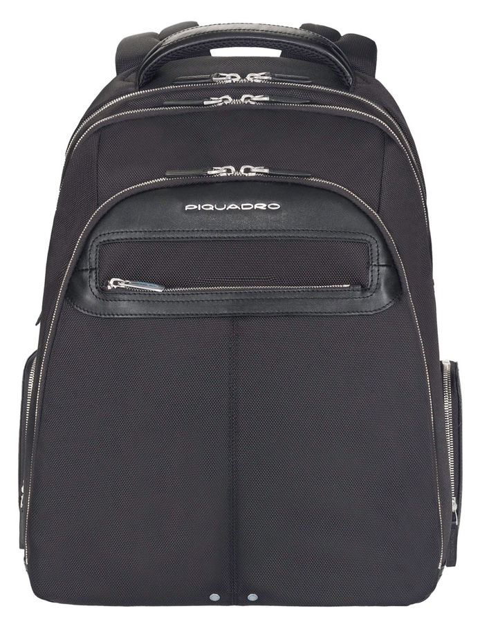 Рюкзак Piquadro Link CA1813LK/N черный натур.кожа/нейлон Рюкзак Piquadro Link CA1813LK/N черный натур.кожа/нейлонРюкзаки<br>материал: кожа натуральная и нейлон; отделение для ноутбука; диагональ ноутбука до: 15; отделение для планшета; отделение для кредитных карт; отделение для ручки; крепление для ключей<br><br>Линейка: Link<br>Цвет: черный