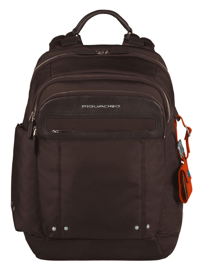 Рюкзак Piquadro Link CA2961LK/TM коричневый натур.кожа/нейлон Рюкзак Piquadro Link CA2961LK/TM коричневый натур.кожа/нейлонРюкзаки<br>Рюкзак. Три основных отделения. Отделения для ноутбука (до 15) и планшета. Органайзер, ключница, адресная бирка, карман для мелких вещей. Система крепления к ручке багажной сумки. Возможность увеличения внутреннего объема.<br><br>Линейка: Link<br>Цвет: коричневый