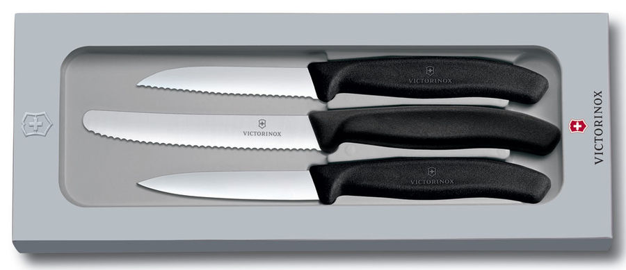 Набор ножей кухон. Victorinox Swiss Classic Paring (6.7113.3G) компл.:3шт черный подар.коробка Набор ножей кухон. Victorinox Swiss Classic Paring (6.7113.3G) компл.:3шт черный подар.коробкаНаборы ножей<br>Наборы кухонных ножей Victorinox – это изделия высокого качества, которые полностью отвечают всем требованиями международных стандартов.Материал лезвия:Сталь прокатная, молибден-ванадиевая (X50 Cr Mo V 15) Материал рукояти:Полипропилен Цвет:Черная рукоять,Размер:285 х 79 х 9 мм.<br><br>Цвет: черный