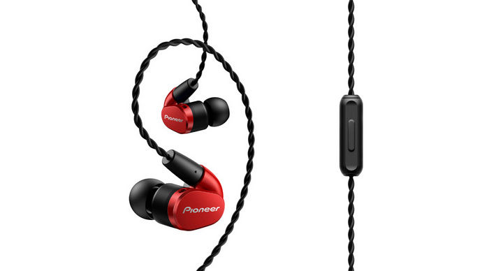 Наушники PIONEER SE-CH5T-R, вкладыши, красный, проводные Наушники PIONEER SE-CH5T-R, вкладыши, красный, проводныеНаушники<br>Модель в полной мере могут передать все мельчайшие детали при прослушивании музыки в форматах DSD, FLAC или MQA. Они были разработаны специально для использования со смартфонами или Hi-Res аудиосистемами.<br><br>Цвет: красный