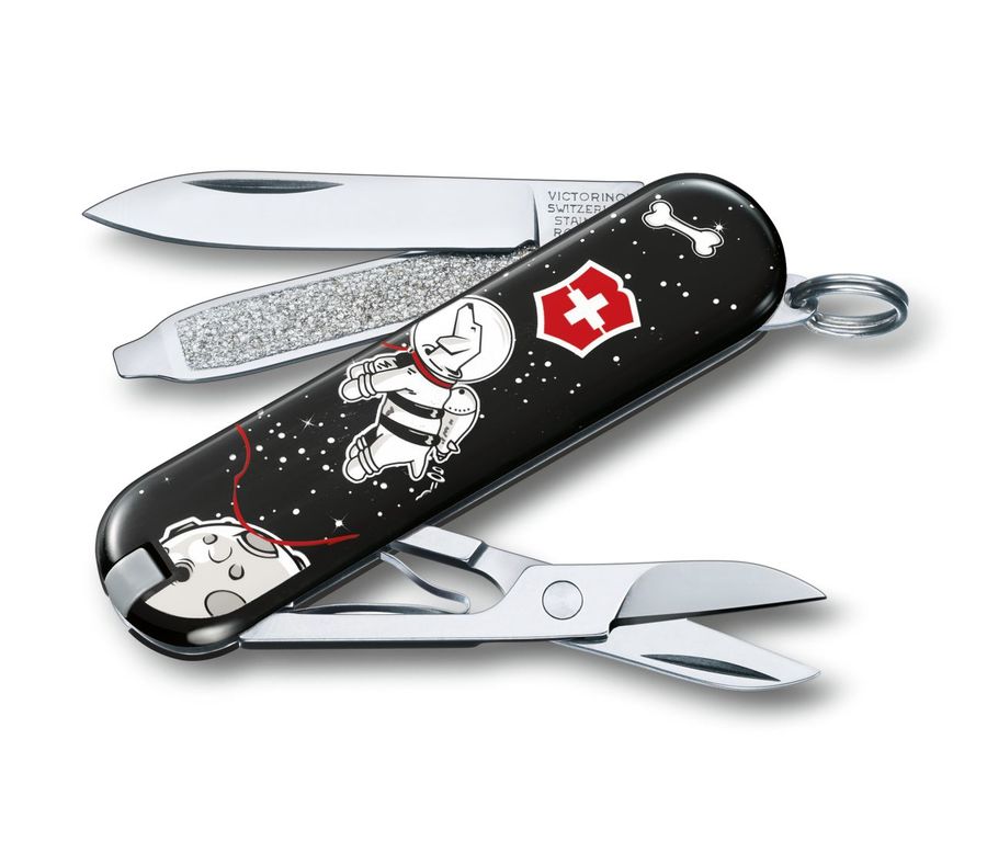 Нож перочинный Victorinox Classic LE2017 Space Walk (0.6223.L1707) 58мм 7функций Нож перочинный Victorinox Classic LE2017 Space Walk (0.6223.L1707) 58мм 7функцийНожи перочинные<br>Ограниченное издание на 2017 год, дизайн создан и выбирался поклонниками фирмы Victorinox.<br>