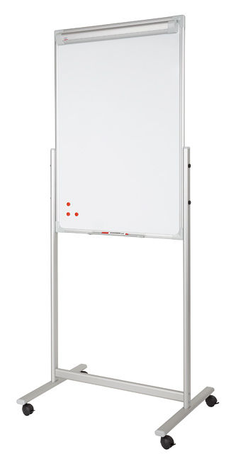 Флипчарт 2X3 TF14 70x100см на роликах двухсторонний Флипчарт 2X3 TF14 70x100см на роликах двухстороннийДемонстрационное оборудование<br>Магнитно-маркерная доска (лакированная поверхность - с обеих сторон) в прочной алюминиевой рамке «GTO», с углами из пластмассы в пепельном цвете. Все профили алюминиевые, с анодированной поверхностью. Колесная подставка (с блокировкой). Фиксированная высота (185 см).<br>