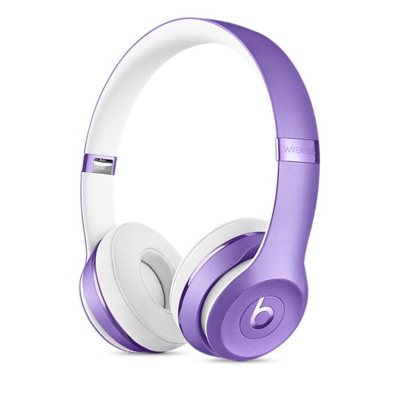 Гарнитура BEATS Solo3, накладные, фиолетовый, беспроводные bluetooth Гарнитура BEATS Solo3, накладные, фиолетовый, беспроводные bluetoothНаушники<br>Улучшенная модель Beats Solo 3 Wireless теперь проработает от одного заряда до 40 часов. Отличное качество звука сможет радовать каждый день, а специальная быстрая зарядка позволит за 5 минут зарядить наушники до 3 часов работы. Bluetooth Class 1 обеспечит полную свободу от проводов.<br><br>Цвет: фиолетовый