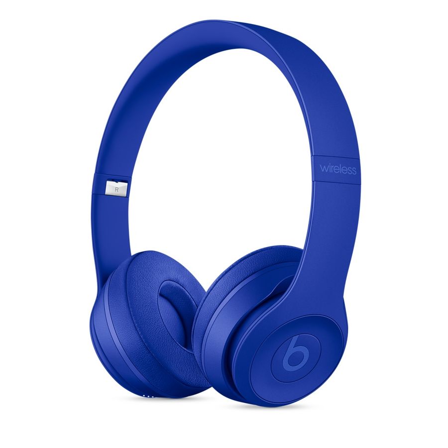 Гарнитура BEATS Solo3, накладные, темно-голубой, беспроводные bluetooth Гарнитура BEATS Solo3, накладные, темно-голубой, беспроводные bluetoothНаушники<br>Беспроводные наушники Beats Solo3 готовы к работе в любой момент. Подключайтесь к своему устройству с помощью технологии Bluetooth класса 1 и слушайте музыку по беспроводной связи. В беспроводных наушниках Solo3 с технологией Bluetooth класса 1 вы сможете слушать музыку, где бы вы ни были.<br><br>Цвет: темно-голубой