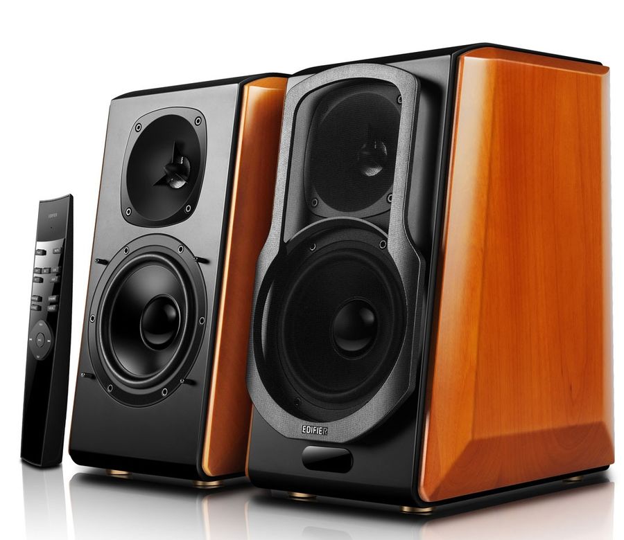 Колонки EDIFIER S2000PRO, черный, дуб Колонки EDIFIER S2000PRO, черный, дубКолонки для компьютера<br>акустический тип: 2.0; выходная мощность (RMS) 124Вт; регуляторы на задней панели; питание от сети; тип акустики: стационарная; цвет: черный<br>