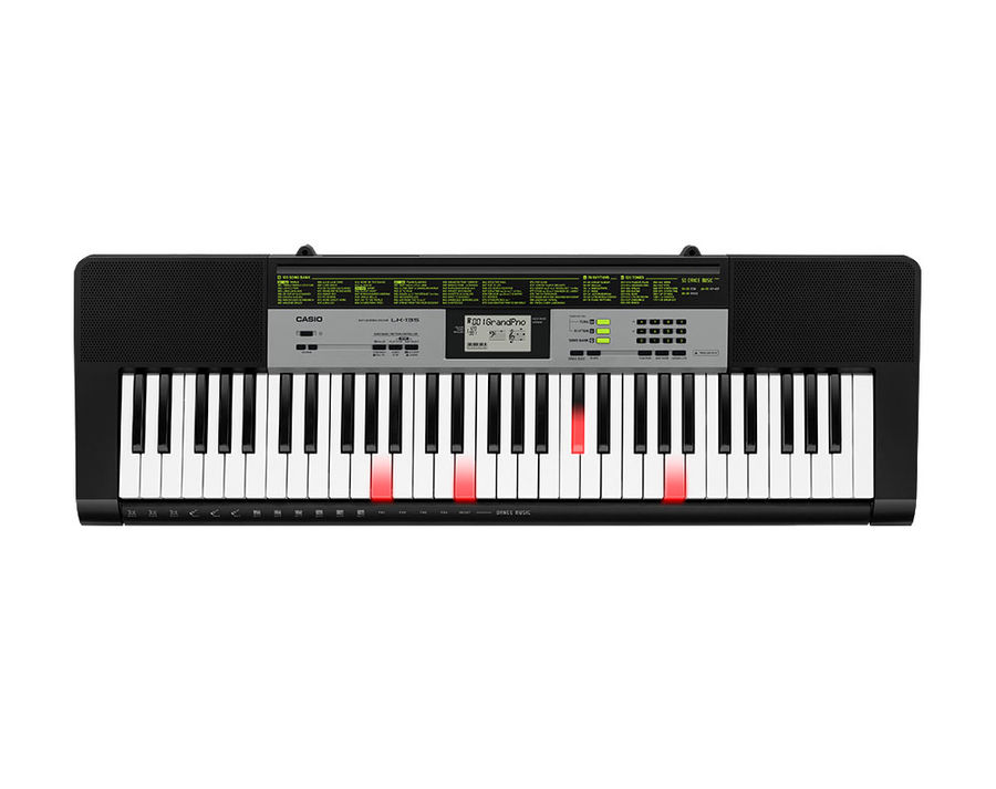 Синтезатор CASIO LK-135, 61, невзвешенная, полноразмерные, 32, черный Синтезатор CASIO LK-135, 61, невзвешенная, полноразмерные, 32, черныйСинтезаторы<br>синтезатор для детей; количество клавиш: 61шт; жесткость клавиатуры: невзвешенная; размер клавиш: полноразмерные; автоаккомпанемент; встроенная акустика; дисплей; полифония: 32<br><br>Цвет: черный