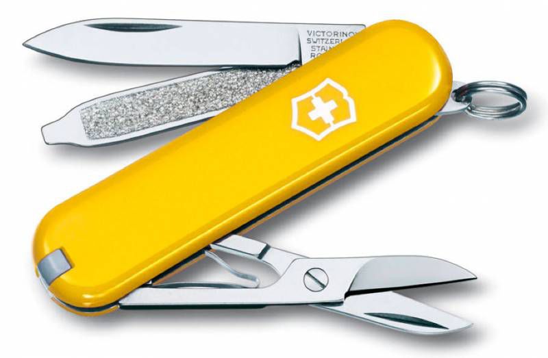 Нож перочинный Victorinox Classic (0.6223.8) 58мм 7функций желтый Нож перочинный Victorinox Classic (0.6223.8) 58мм 7функций желтыйНожи перочинные<br>количество функций: 7шт; длина лезвия: 40мм; марка стали лезвия: 1.4110<br><br>Цвет: желтый