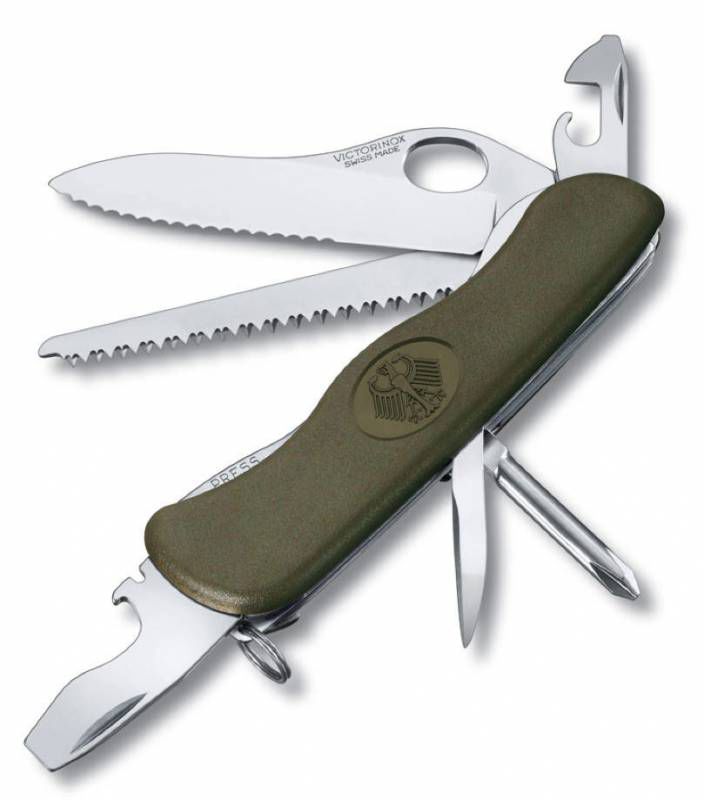 Нож перочинный Victorinox Military (0.8461.MW4DE) 111мм 11функций зеленый карт.коробка Нож перочинный Victorinox Military (0.8461.MW4DE) 111мм 11функций зеленый карт.коробкаНожи перочинные<br>количество функций: 11шт; марка стали лезвия: 1.4110<br><br>Цвет: зеленый