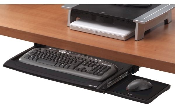 Стул с подставкой для клавиатуры и мыши