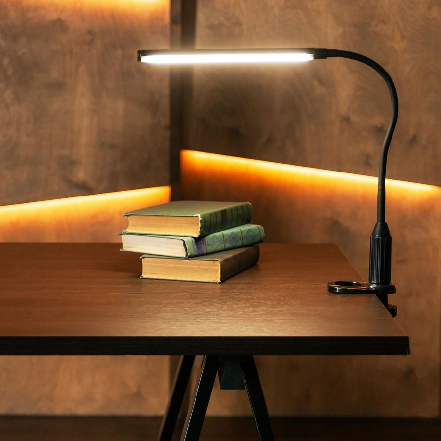 Настольные лампы светодиодные для письменного стола на струбцине