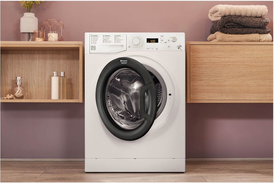 Стиральная машина Hotpoint-Ariston VMUF 501 B - купить в Ситилинк | 335929